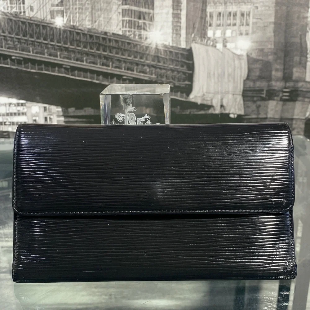 Authentic Louis Vuitton Black Epi International Wallet